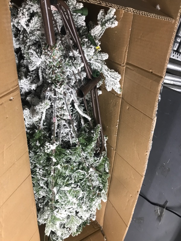 Photo 2 of [ Very Thick & Realistic Feel ] 6.5 Feet Pre-Lit Snow Flocked Aspen Artificial Christmas Tree, 1111 Branch Snowy Tips, 400 Warm Lights,Heavily Flocked, Metal Stand and Hinged Branches Xmas Decor