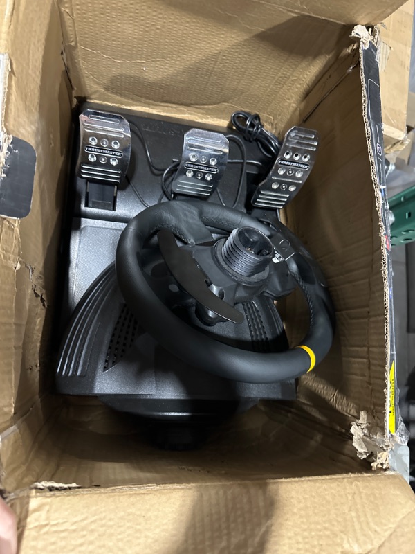 Photo 4 of **MISSING CABLES* Thrustmaster TX RW Leather Edition (XBOX Series X/S, XOne & Windows) Black Thrustmaster TX Racing Wheel Leather Edition