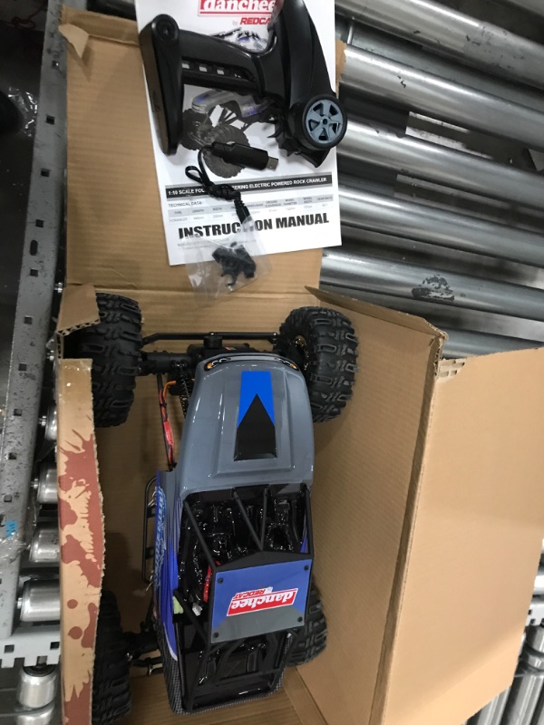 Photo 2 of DANCHEE RidgeRock - 4WD Electric Rock Crawler - 1/10 Scale - RTR , Blue