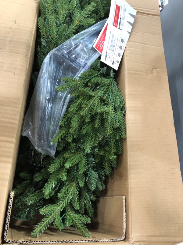Photo 1 of 6.5 Ft Prelit Fraser Fir Artificial Full Christmas Tree with 370 Warm White Light 8 Mode Realistic Feel 1068 PE & PVC Branch Tips Metal Stand UL Plug Premium Hinged Xmas Tree Indoor Outdoor Home Decor