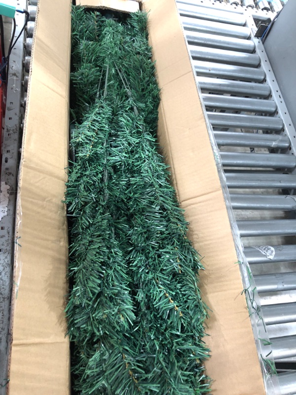 Photo 2 of 2022 New 7FT 1100 Branch Tips Christmas Tree for Home Decoration with Eco-Friendly Material and Easy Assembly (Green) 7ft Green