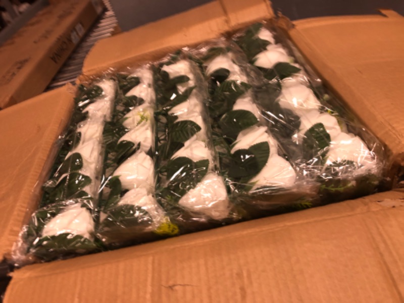 Photo 1 of BLOSMON Wedding Dining Table Flower Centerpiece Arch Silk Rose Floral Arrangement 10 Pcs Table Runner Decorations Artificial Rose Floral Centerpiece for Room Kitchen Reception Table Decor, White White 10