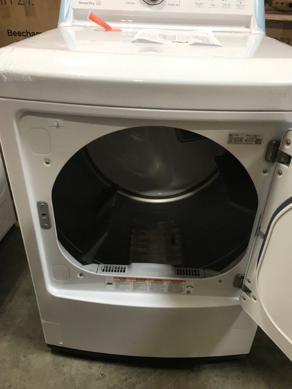 Photo 3 of LG 7.3-cu ft Electric Dryer (White) ENERGY STAR
