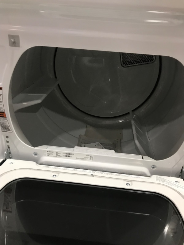 Photo 3 of Maytag SMART Capable 7.4-cu ft Smart Electric Dryer (White)
