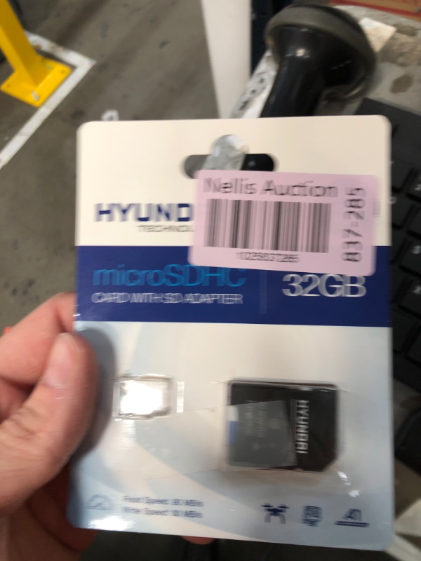 Photo 2 of **MISSING ADAPTER**  Hyundai 32GB MicroSDHC UHS-I Memory Card With Adapter, 90MB/S (U3), UHD, A1, V30 - Up To 30MB/S Write Speeds For Fast Shooting. Full UHD Ready With UHS Speed Class 3 (U3) And Video Speed Class 30 (V30). Rated A1 For Faster Loading And