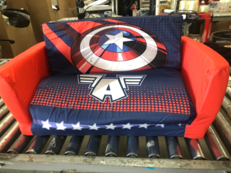 Photo 2 of Avengers Cozee Flip-Out Kids Sleeper Sofa

