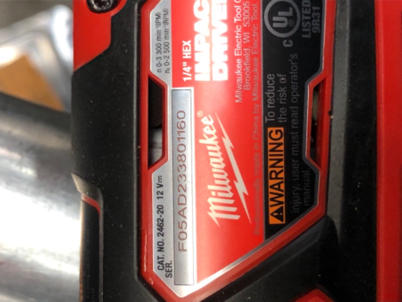 Photo 7 of ***USED - LIKELY MISSING PARTS - UNABLE TO VERIFY FUNCTIONALITY***
Milwaukee M12 12V Lithium-Ion Cordless 4-Tool Combo Kit with (2) Compact 1.5Ah Batteries and Charger