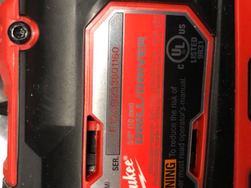 Photo 6 of ***USED - LIKELY MISSING PARTS - UNABLE TO VERIFY FUNCTIONALITY***
Milwaukee M12 12V Lithium-Ion Cordless 4-Tool Combo Kit with (2) Compact 1.5Ah Batteries and Charger