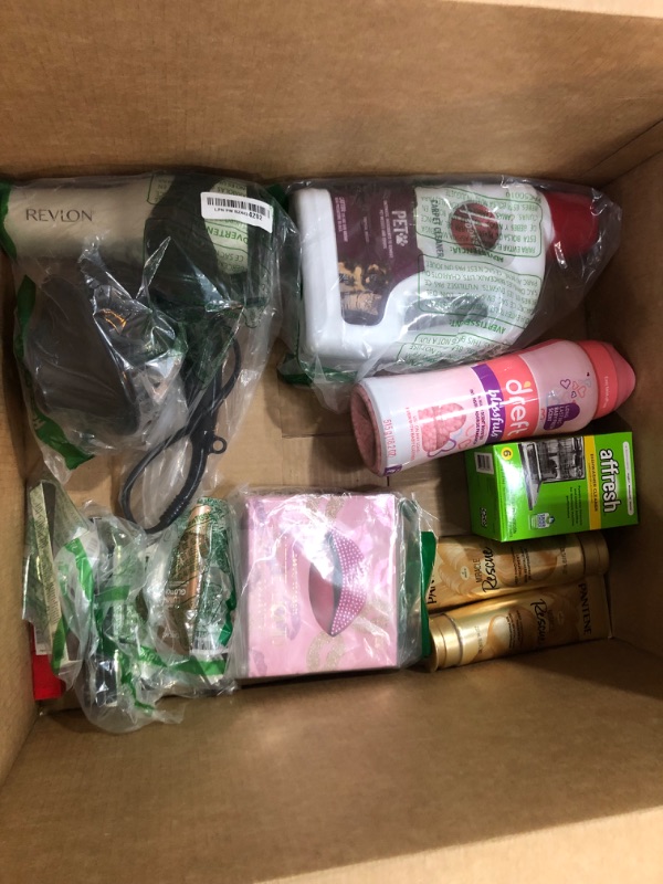 Photo 1 of **SEE PHOTOS**ASSORTED BUNDLE OF HOME GOODS AND BEAUTY/SKIN CARE ITEMS, 13 items 