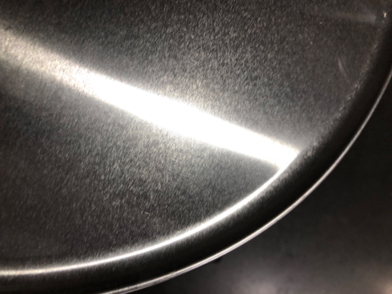 Photo 5 of ***USED - DAMAGED - SCRATCHED - NO PACKAGING***
New Star Foodservice 51049 Restaurant-Grade Aluminum Pizza Pan, Baking Tray, Coupe Style, 16-Inch, Pack of 3