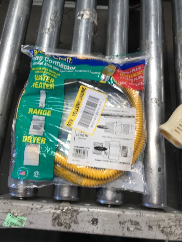 Photo 1 of 1/2 in. MIP x 1/2 in. MIP x 36 in. Gas Connector (1/2 in. OD) w/Safety+Plus2 Thermal Excess Flow Valve (71,100 BTU)
