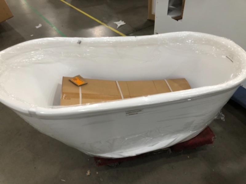 Photo 2 of 53.9 in. Fiberglass Flatbottom Freestanding Bathtub with Tub Filler Combo in Glossy White
