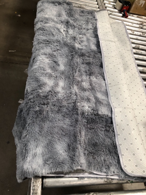 Photo 1 of 5ft x 78ft faux fur rug.