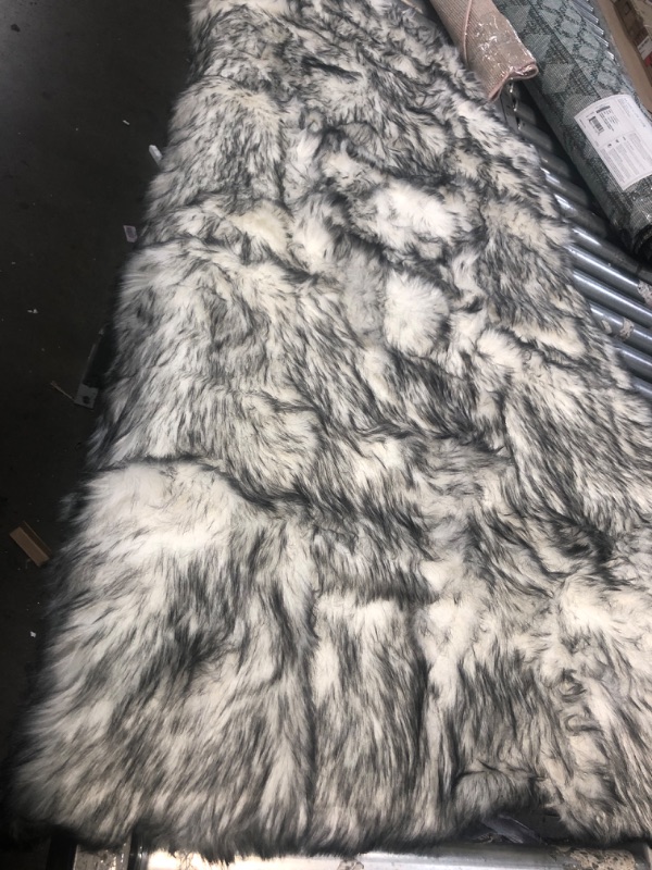 Photo 1 of 5ft white furry White With Black Tips  Rug 