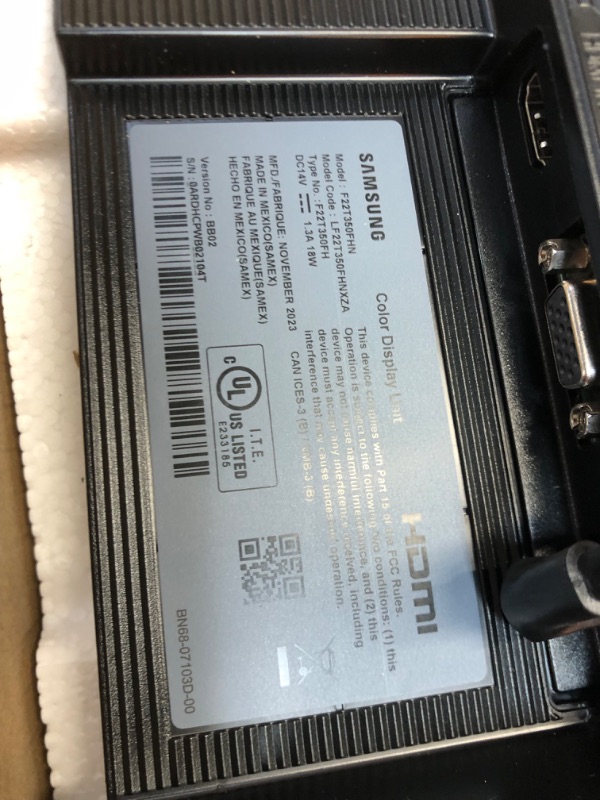 Photo 1 of ***DAMAGED - SCREW HAS BROKEN OFF IN STAND - POWERS ON***
SAMSUNG 22" T350 Series FHD 1080p Computer Monitor, 75Hz, IPS Panel, HDMI, VGA (D-Sub), 3-Sided Border-Less, FreeSync, LF22T350FHNXZA
