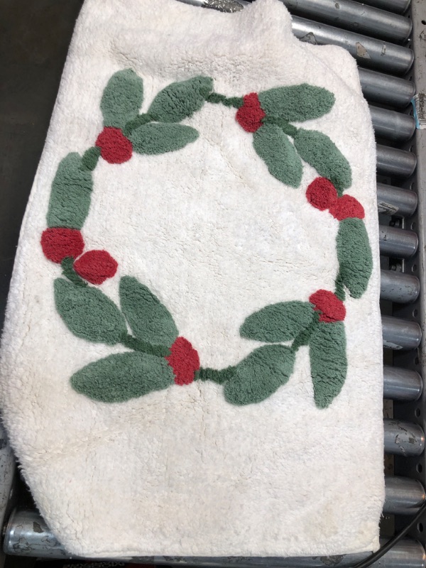 Photo 1 of 2X3FT CHRISTMAS AREA RUG