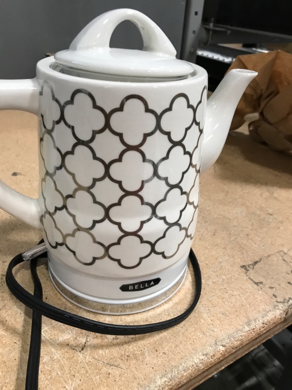 Photo 2 of * not functional * sold for parts * 
Bella (14745) 1.5 LITER Electric Ceramic Tea Kettle with Boil Dry Protection & Detachable Swivel Base, Silver Foil
