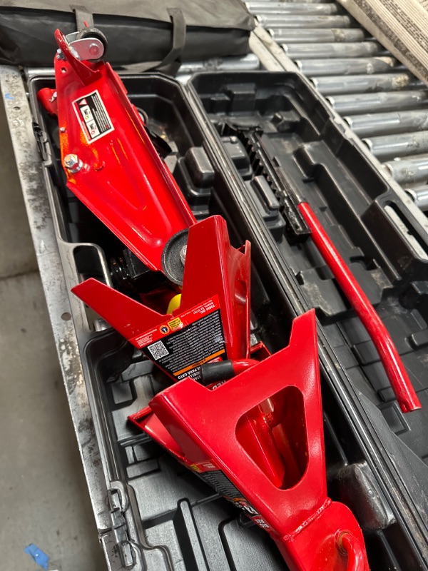 Photo 2 of BIG RED T82001S Torin Hydraulic Trolley Service/Floor Jack Combo with 2 Jack Stands and Blow Mold Carrying Storage Case, 2 Ton (4,000 lb) Capacity, Red