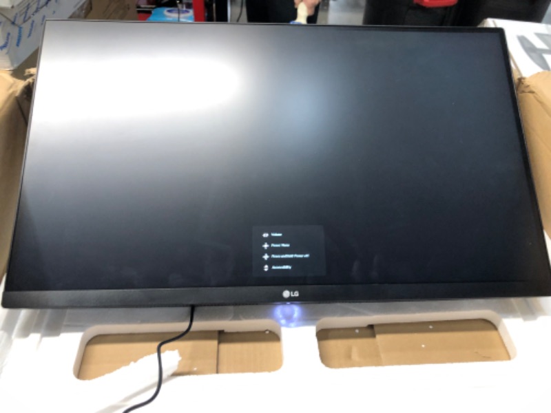 Photo 2 of LG 27QN600-B 27” QHD (2560 x 1440) IPS Display with FreeSync, sRGB 99% Color Gamut, HDR10 with a 3-Side Virtually Borderless Design, Black 27 inch Tilt