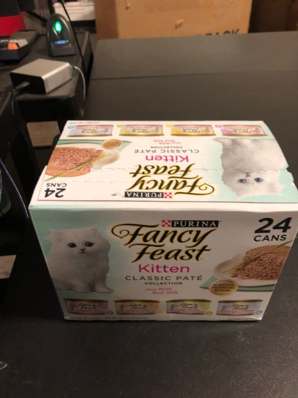 Photo 2 of Purina Fancy Feast Tender Seafood, Turkey, Chicken and Salmon Flavor Variety Pack Wet Cat Food - 4.5lbs/24pk
 EXP AUG 2026