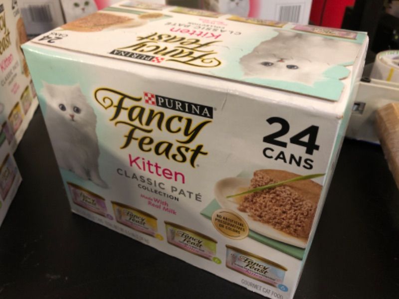 Photo 2 of Purina Fancy Feast Tender Seafood, Turkey, Chicken and Salmon Flavor Variety Pack Wet Cat Food - 4.5lbs/24pk  BB 8/2026