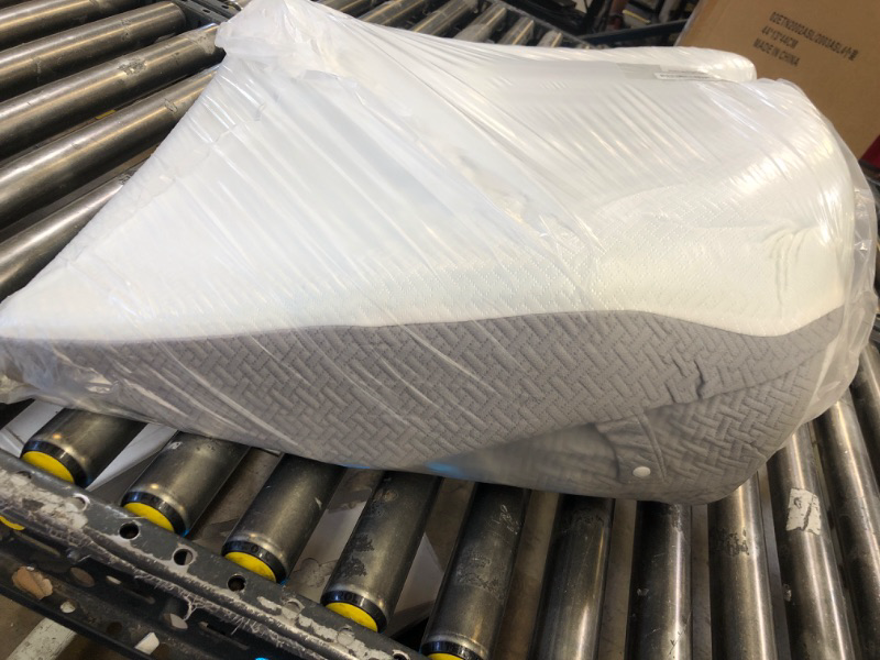 Photo 1 of  WEDGE PILLOW 