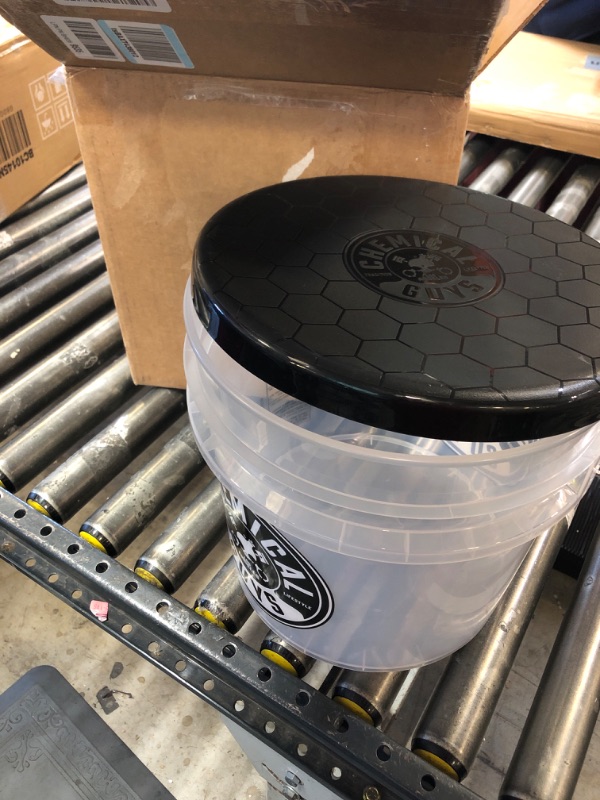 Photo 2 of Chemical Guys ACC160 Heavy Duty Ultra Clear Detailing Bucket (4.5 Gal) and Bucket Lid (For Car Wash, Boat, Truck, RV, Fishing & More)