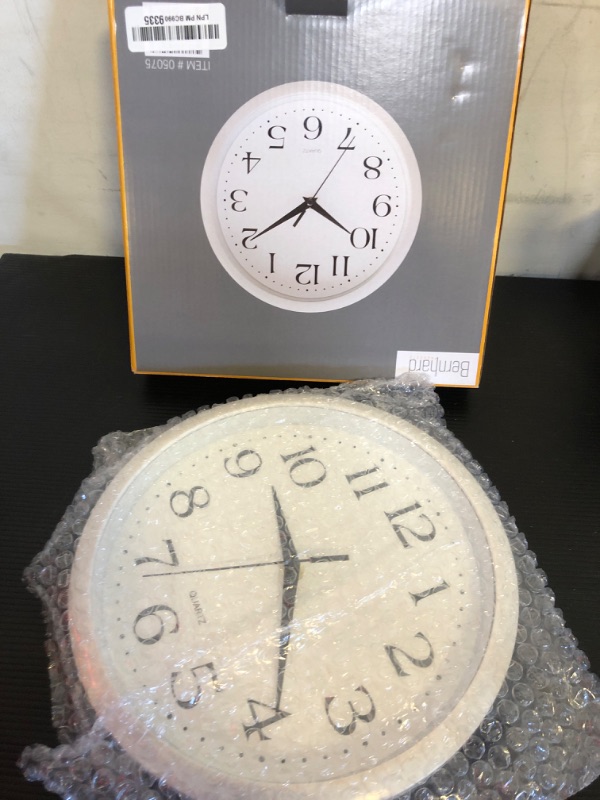 Photo 1 of 10Inch White Round Clock 