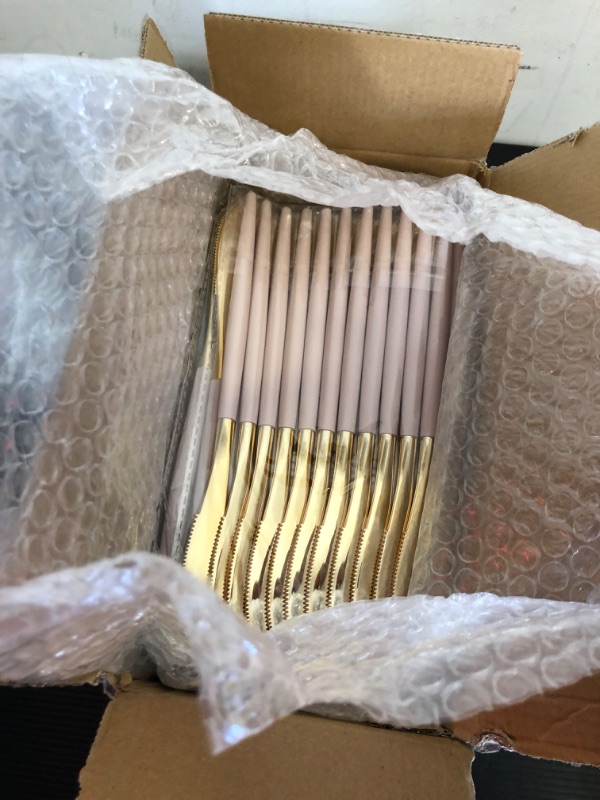 Photo 2 of I00000 144 Pcs Gold Plastic Silverware, Disposable Flatware with Pink Handle, Gold Plastic Cutlery Includes: 48 Forks, 48 Knives and 48 Spoons,Gold Tableware for Parties and Weddings or Dinner 144pcs Pink