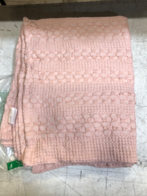 Photo 1 of ++SIZE UKNOWN++ PINK THROW BLANKET 