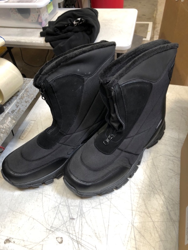 Photo 1 of Black Snow Boots Men's 13