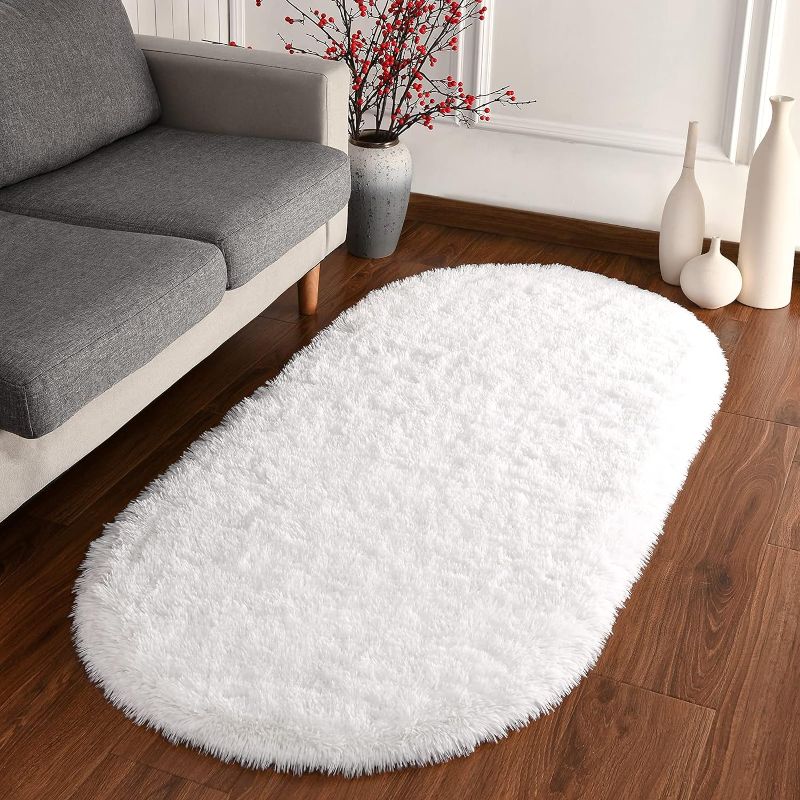 Photo 1 of +++SLIGHTLY DIRTY+++ OVAL WHITE AREA RUG 