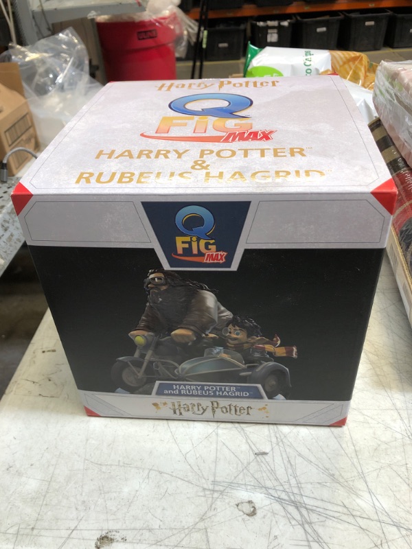 Photo 2 of FACTORY SEALED // Harry Potter and Rubeus Hagrid Limited Edition Q-Fig Max