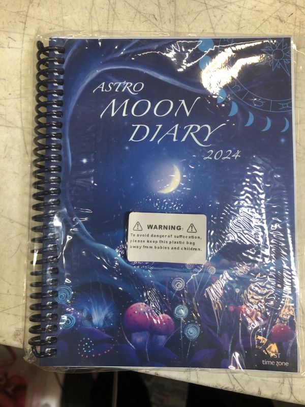 Photo 2 of MOON DIARY 2024 Datebook Calendar Personal Organiser (PST - Pacific Time)