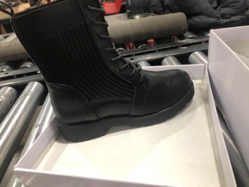 Photo 1 of BLK BOOT ,LACED MID-TOP,SIZING 35