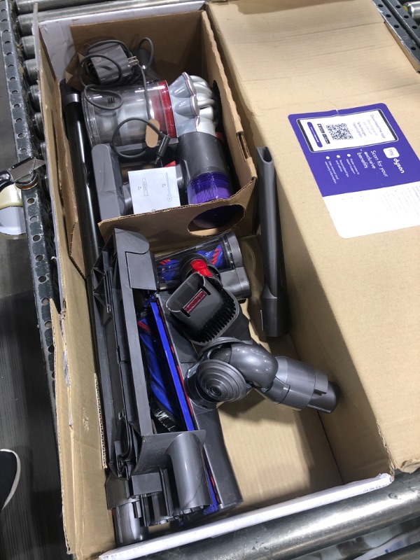 Photo 2 of Dyson V8 Cordless Vacuum - 400473-01