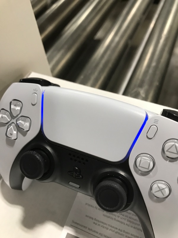 Photo 3 of Playstation DualSense Wireless Controller White