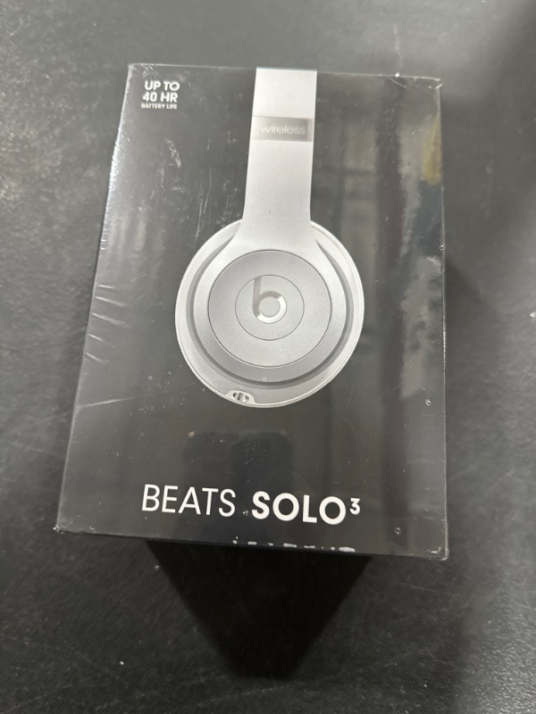 Photo 1 of Beats Solo3 Wireless On-Ear Headphones - Apple W1 Headphone Chip, Class 1 Bluetooth, 40 Hours of Listening Time, Built-in Microphone - Silver (Latest Model) Silver Solo3 Without AppleCare+ FACTORY SEALED BOX.  