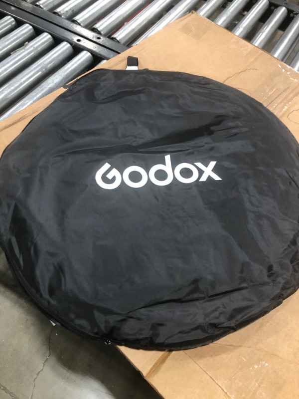 Photo 1 of Godox 59?x79?/150x200cm Collapsible Photography Light Reflector, 5-in-1 Oval Multi Disc Diffuser with Carrying Bag - Gold, Silver, Black, White, Translucent for Video Studio Outdoor Lighting