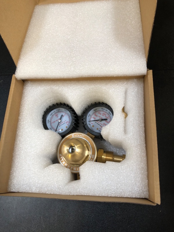 Photo 1 of Betooll Nitrogen Regulator with 0-400 PSI Delivery Pressure Equipment Brass