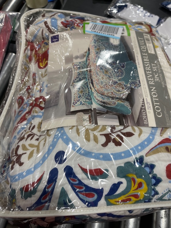 Photo 2 of Lush Decor Boho Chic Reversible Cotton Quilt 3-Piece Set, King, Seafoam & Red - Bright Paisley Print, Vibrant & Colorful Bohemian Bedding Set Seafoam & Red King Quilt