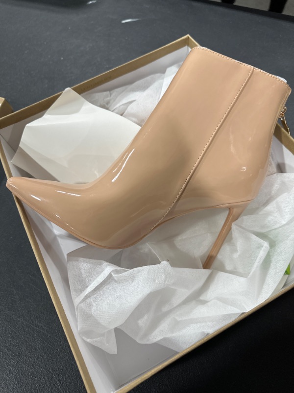 Photo 1 of WOMENS SEXY POINTED TOE ANKLE HIGH BOOTS. 9