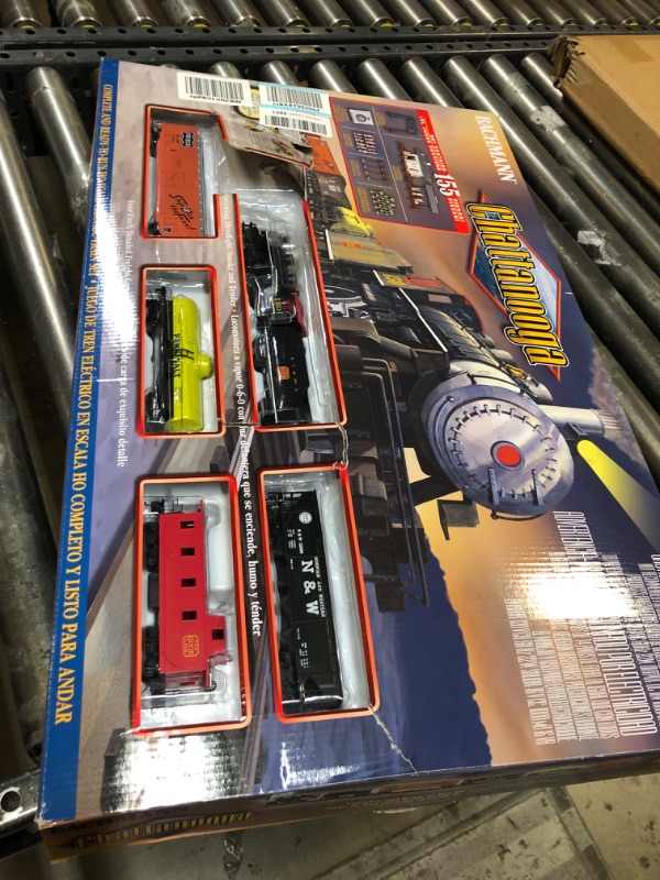 Photo 2 of Bachmann Trains - Chattanooga Ready To Run 155 Piece Electric Train Set - HO Scale