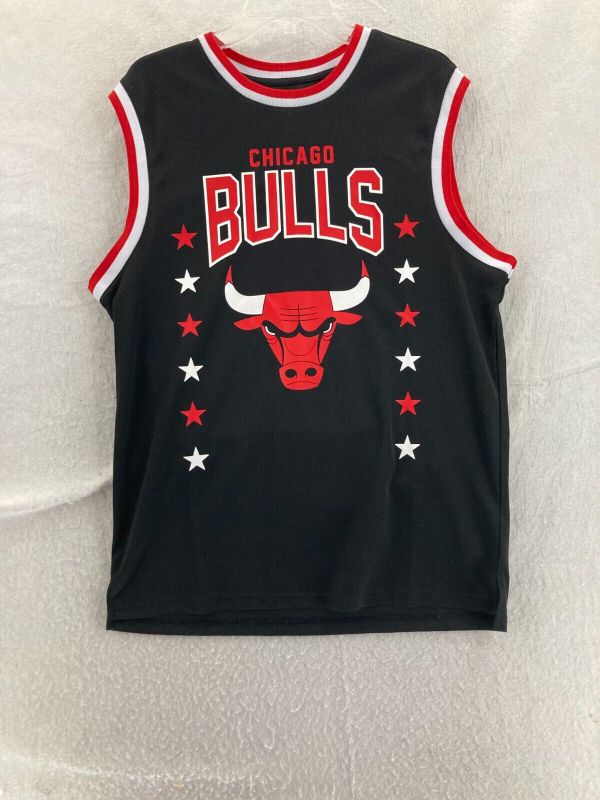 Photo 1 of BOY TEEN CHICAGO BULLS JERSEY 
SIZE M 