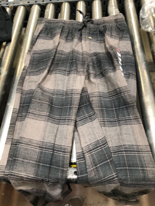 Photo 1 of BOYS PLAID PANTS
M