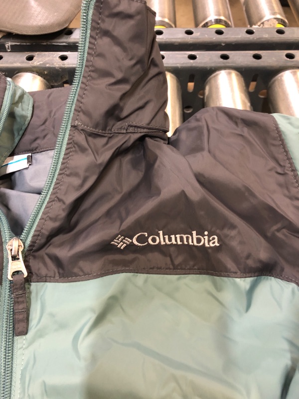 Photo 3 of Columbia Sportswear Men's Black and Blue Jacket
SIZE LARGE 
