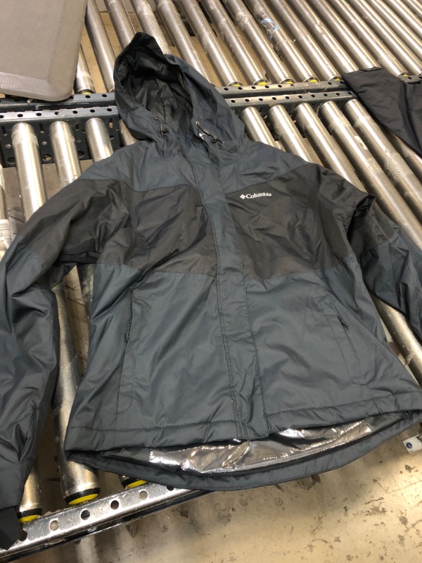 Photo 1 of Columbia Men's Timberline Triple Interchange Jacket 
SIZE M 
