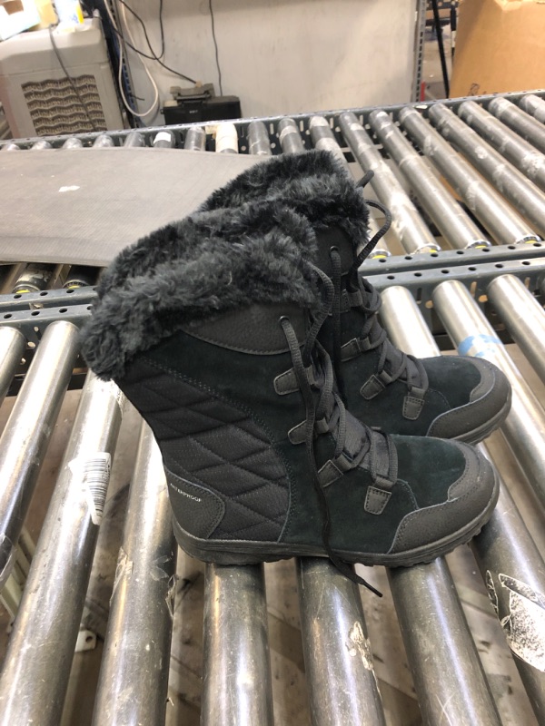 Photo 3 of Columbia Women's Ice Maiden II Snow Boot
SIZE 8