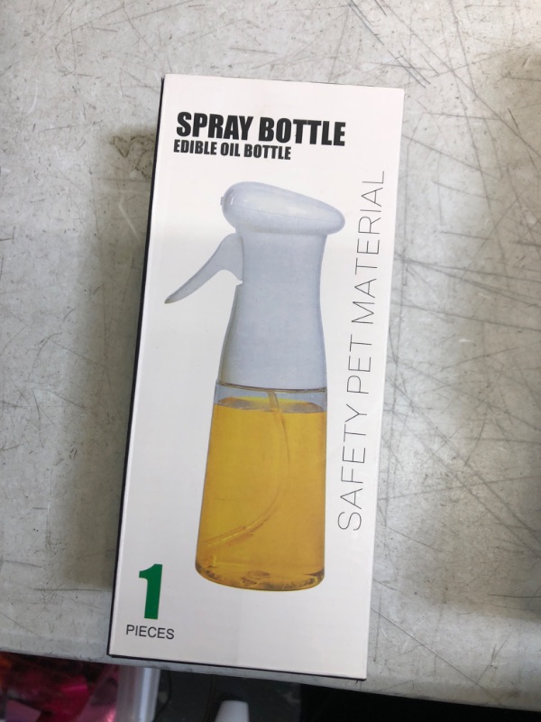 Photo 1 of 210ml Oil Spray Bottle Gravy Boats Cooking Baking Vinegar Mist Sprayer Barbecue Spray Bottle for Kitchen Cooking BBQ (Color : White)
