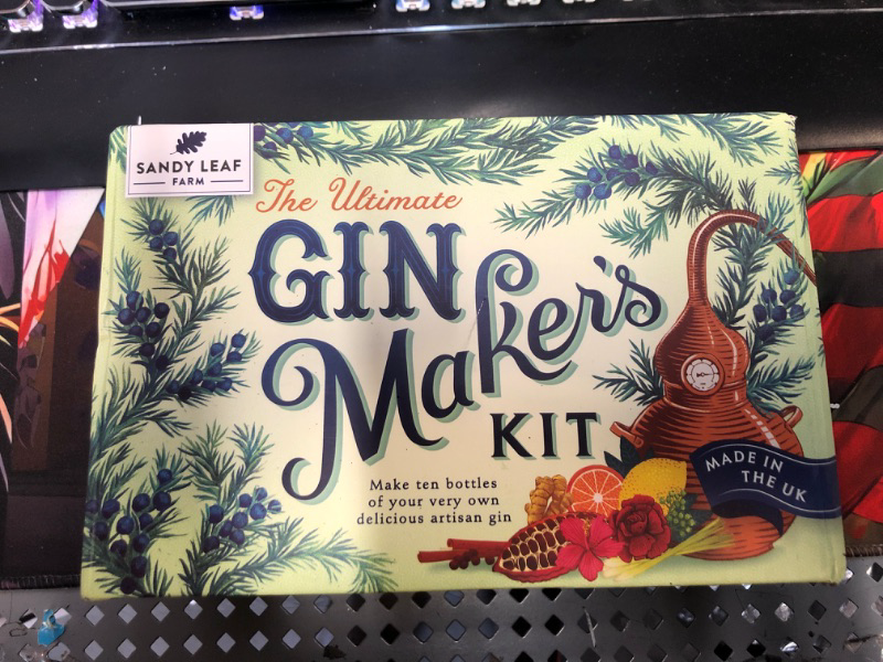 Photo 1 of +++FACTORY SEALED++ THE ULTIMATE GIN MAKERS KIT 